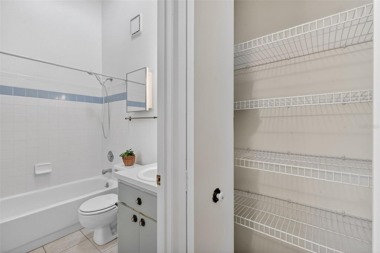 Image 29 of 54 For 5506 Rosewall Circle