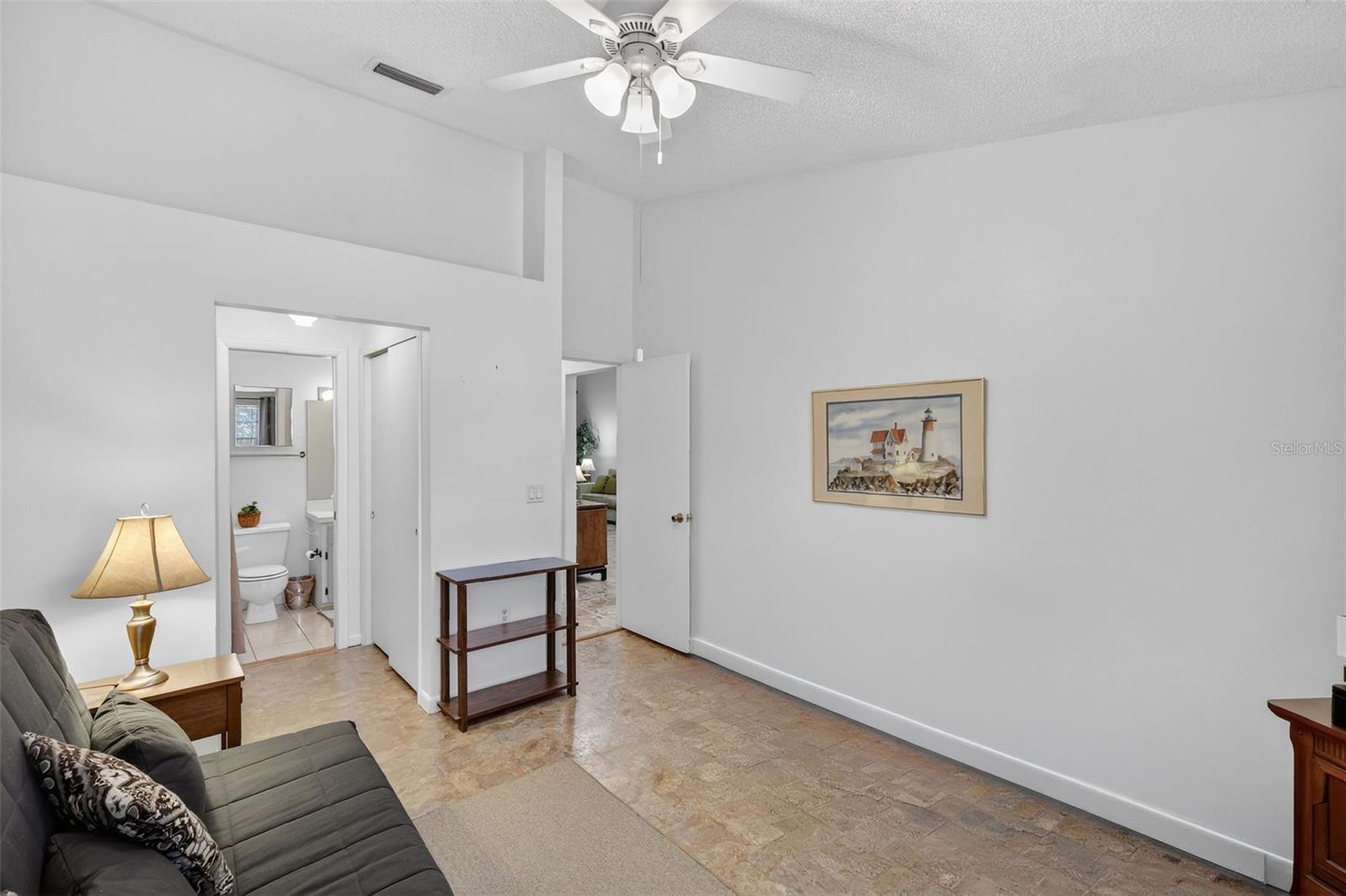 Image 31 of 54 For 5506 Rosewall Circle