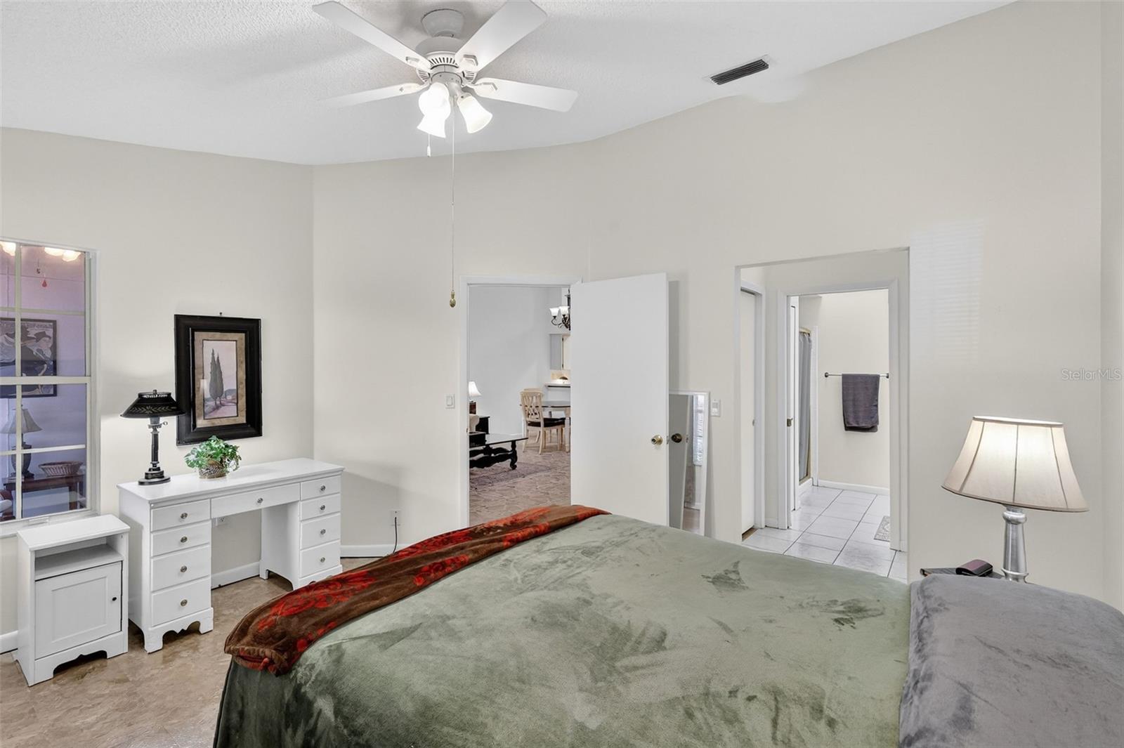 Image 35 of 54 For 5506 Rosewall Circle