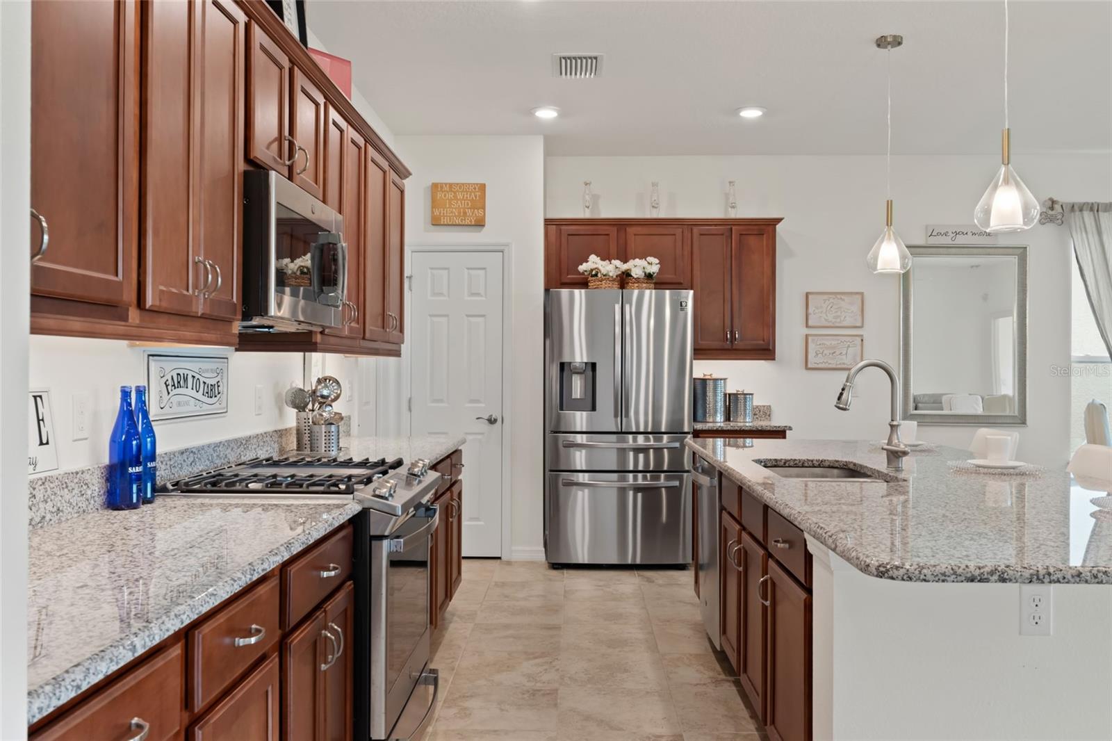 Image 15 of 54 For 125 Silver Maple Road