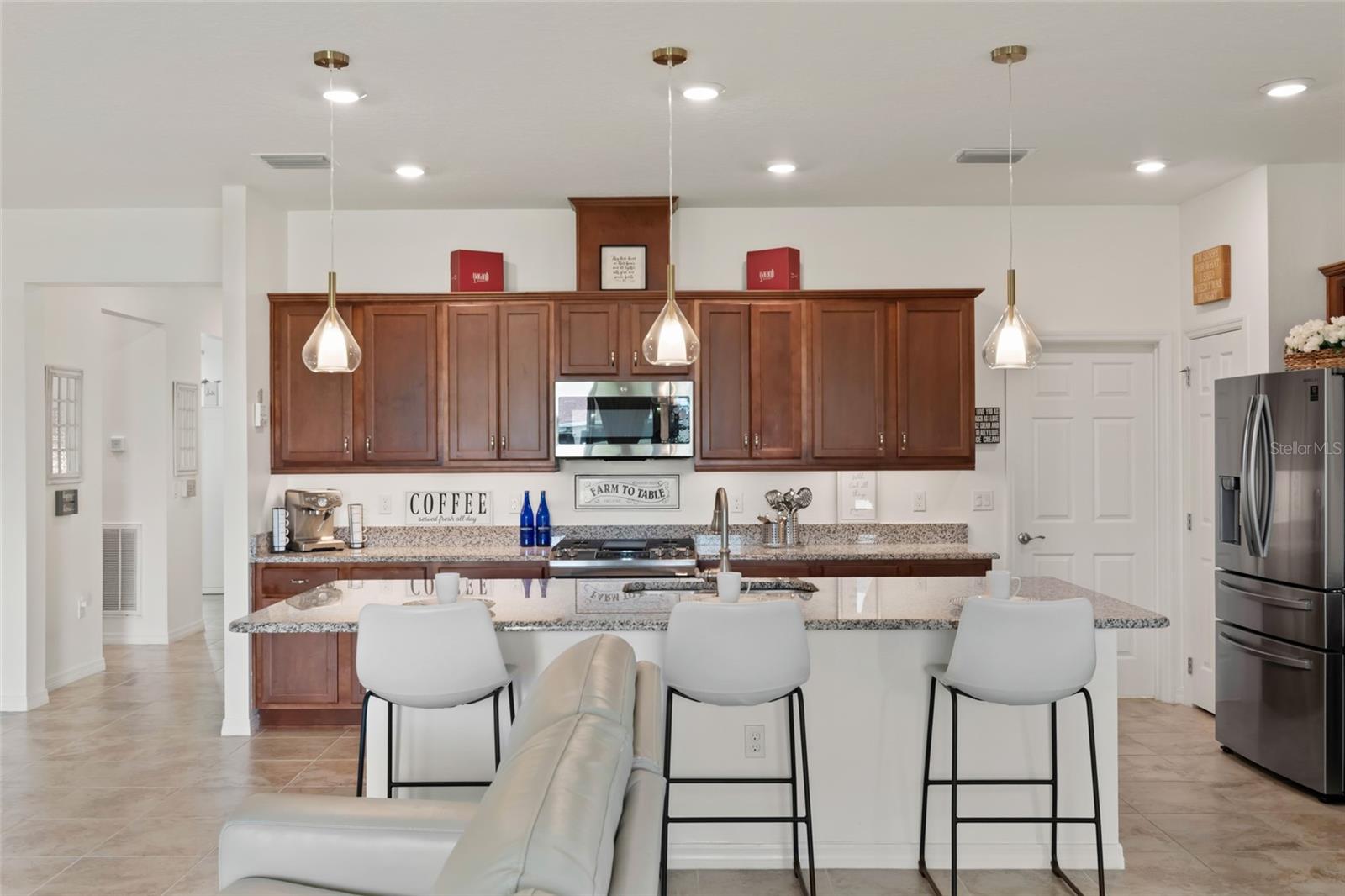 Image 18 of 54 For 125 Silver Maple Road