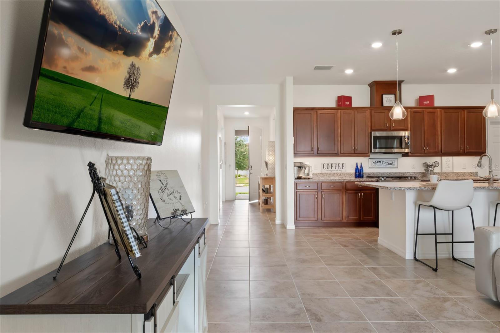 Image 23 of 54 For 125 Silver Maple Road