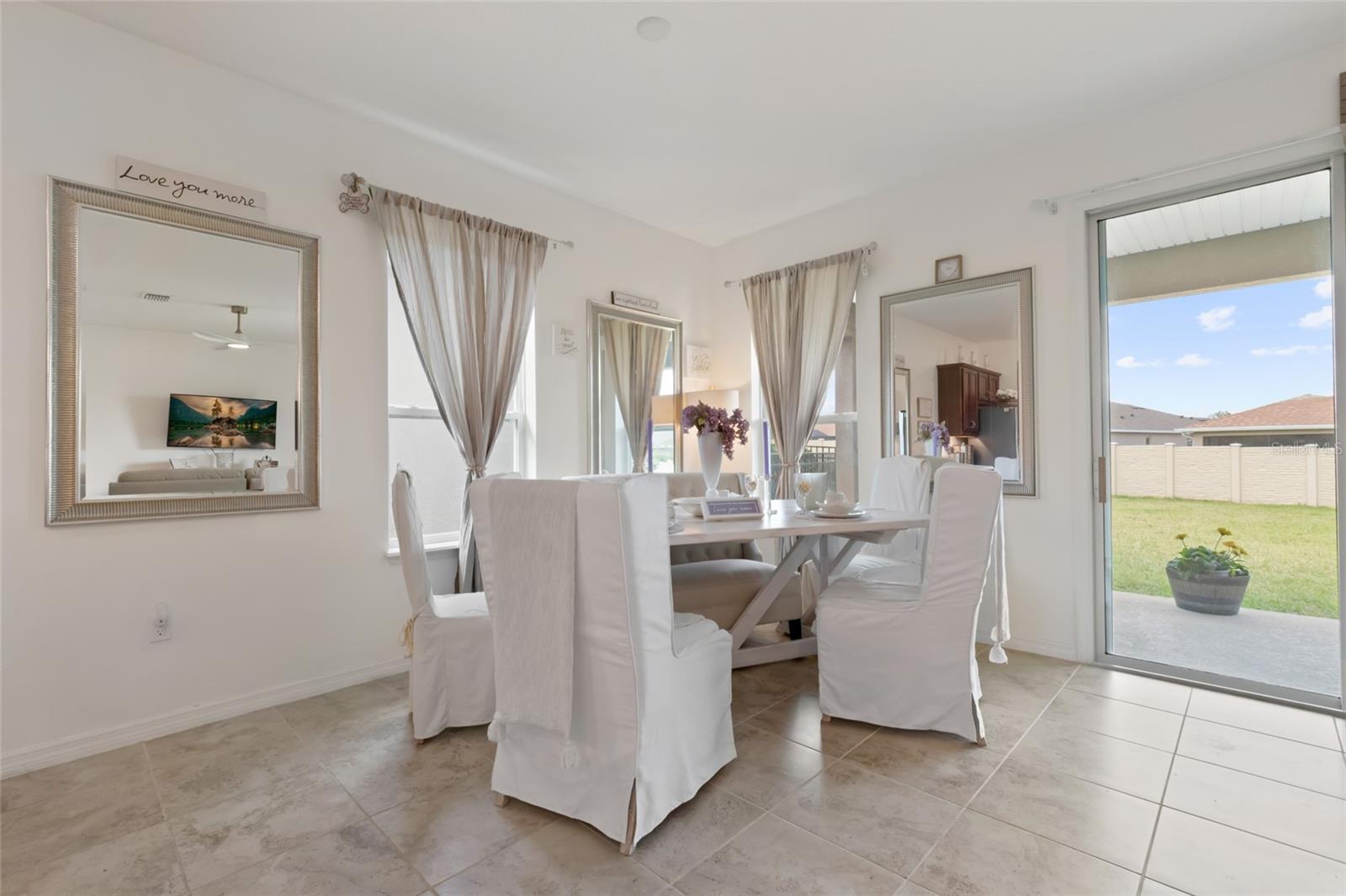 Image 27 of 54 For 125 Silver Maple Road