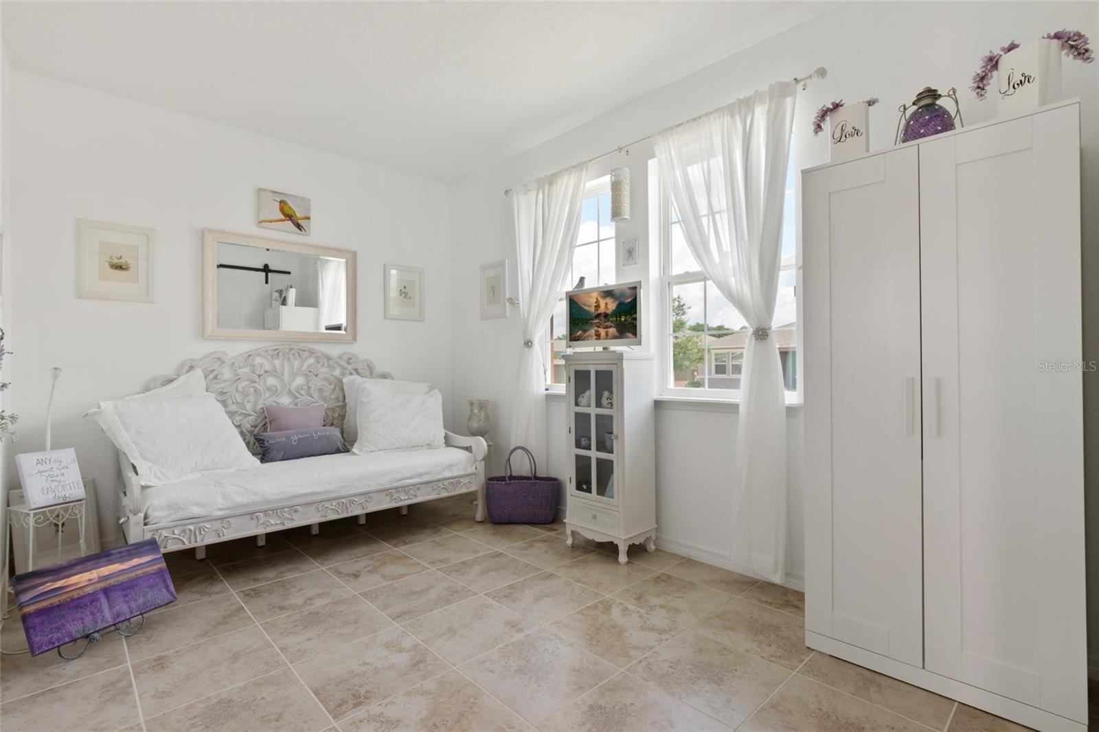 Image 6 of 54 For 125 Silver Maple Road