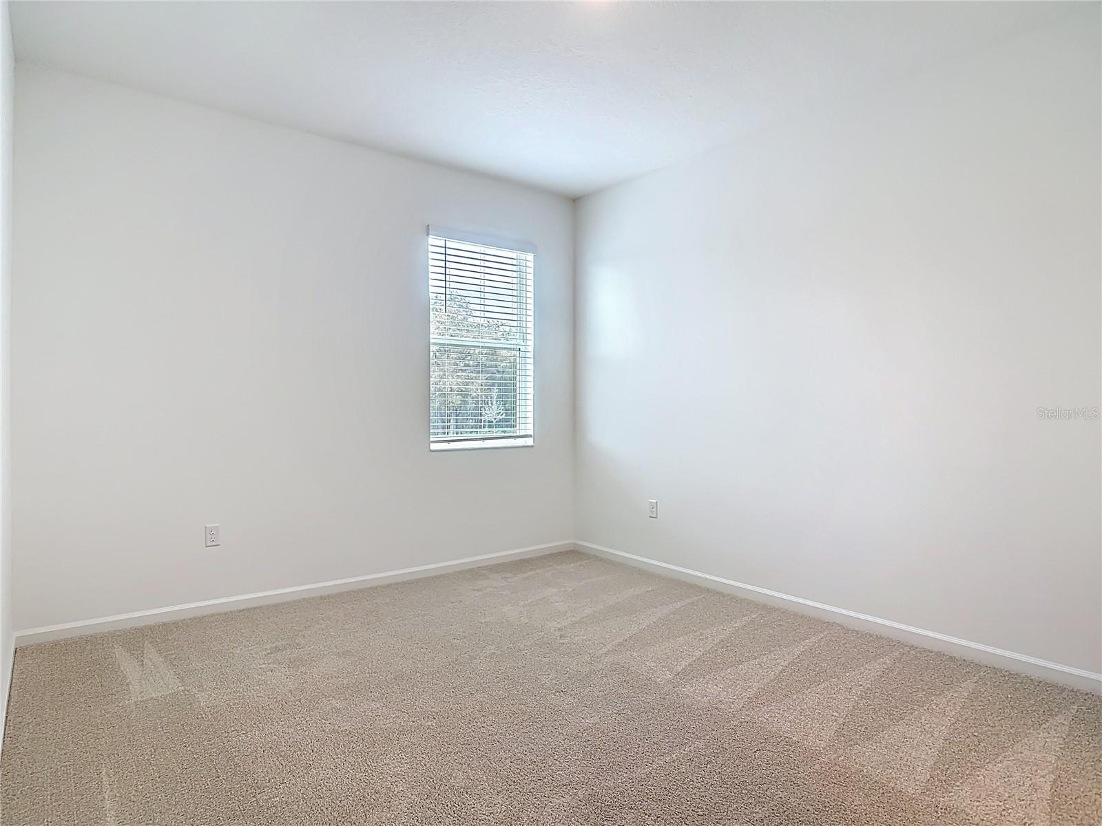 Image 22 of 41 For 2950 Supermarine Road