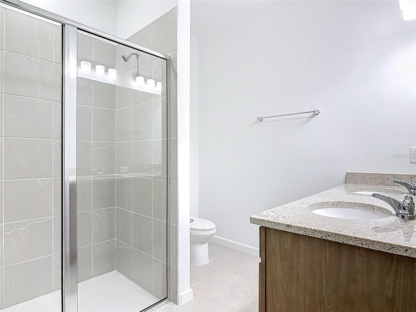 Image 24 of 41 For 2950 Supermarine Road