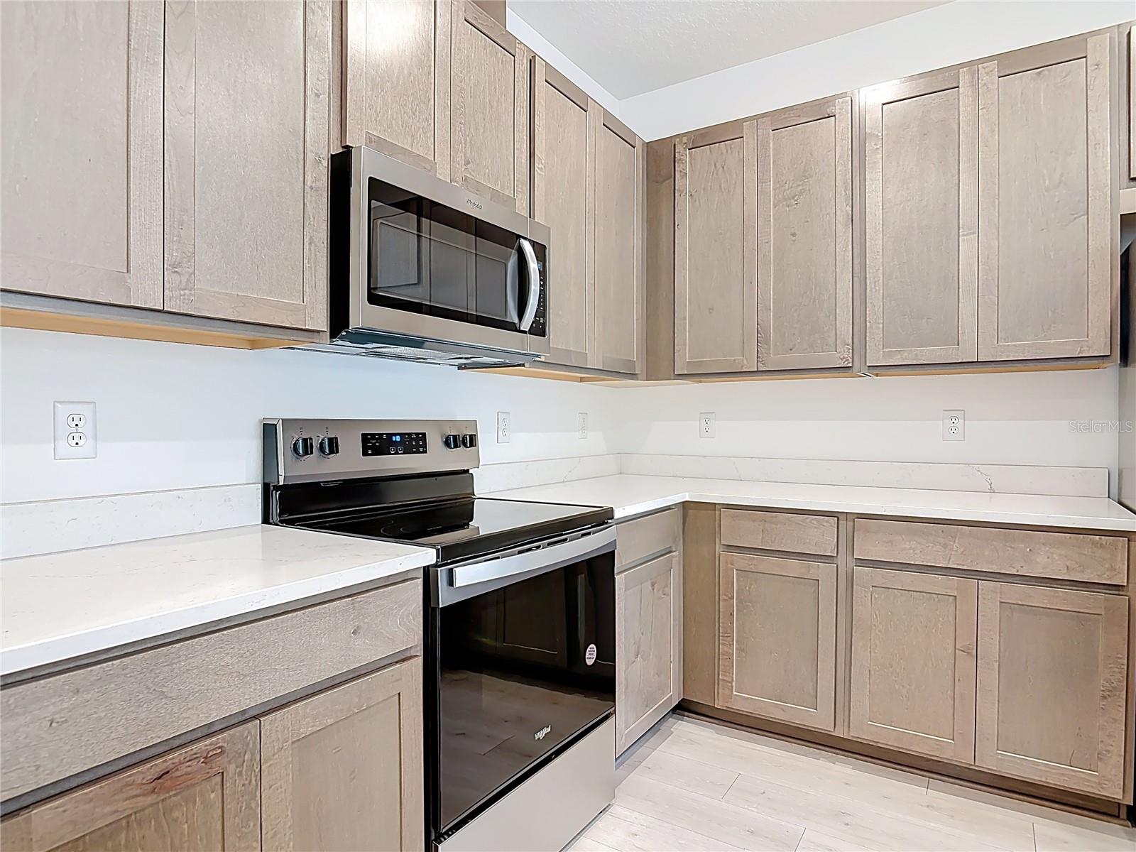 Image 9 of 41 For 2950 Supermarine Road