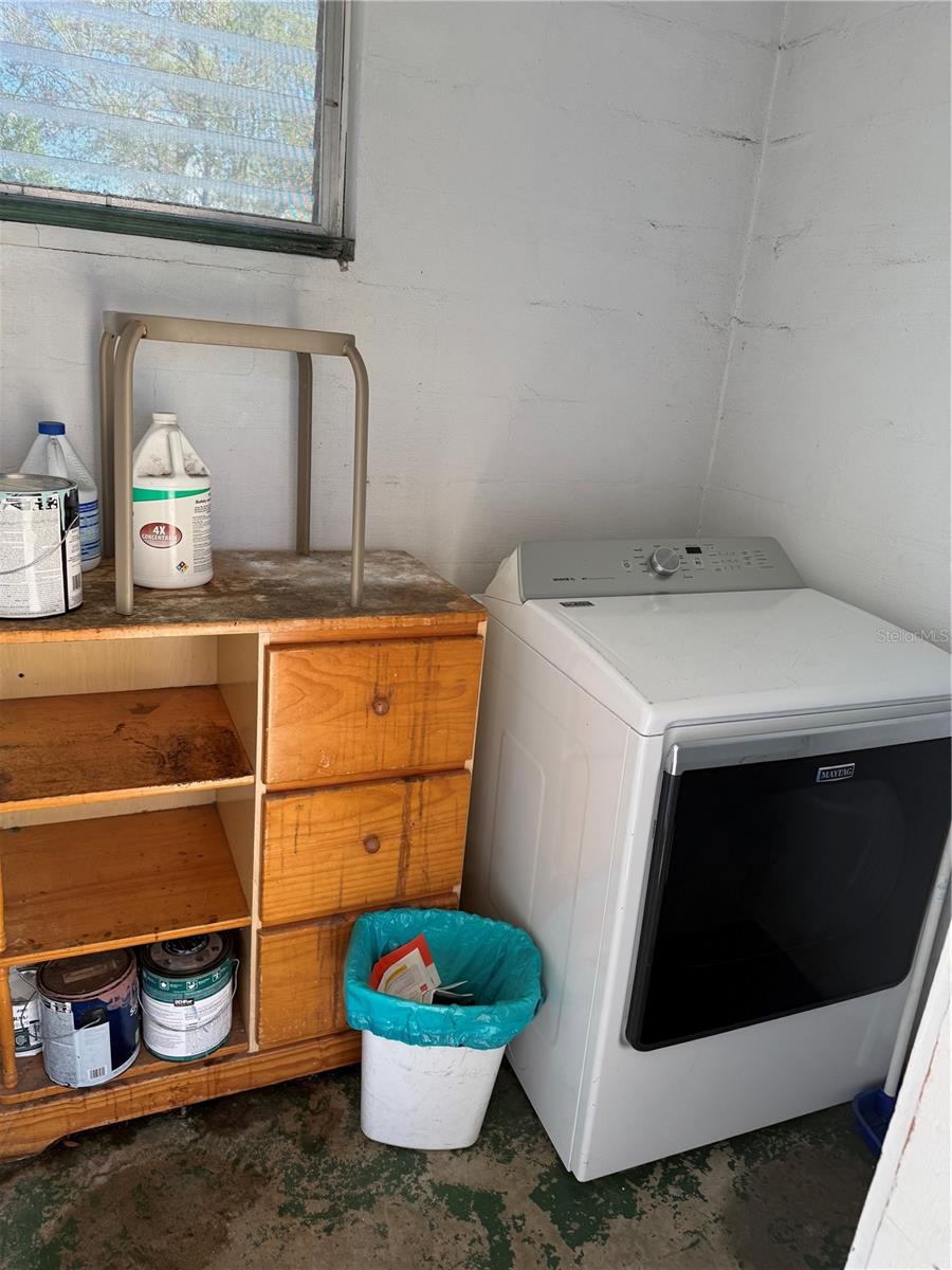 Image 23 of 56 For 1247 Lakeview Drive