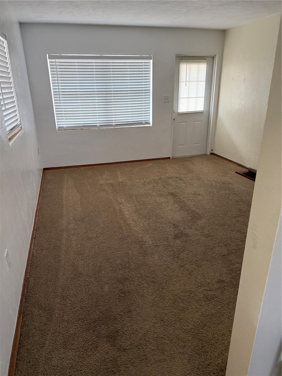 Image 4 of 56 For 1247 Lakeview Drive