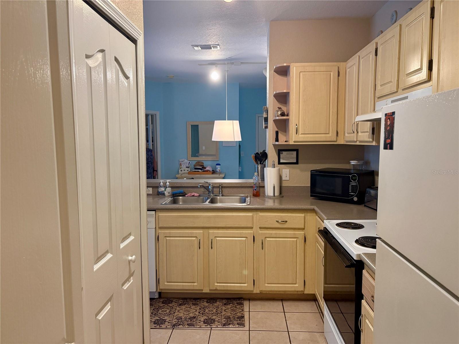 Image 12 of 46 For 8905 Legacy Court 203