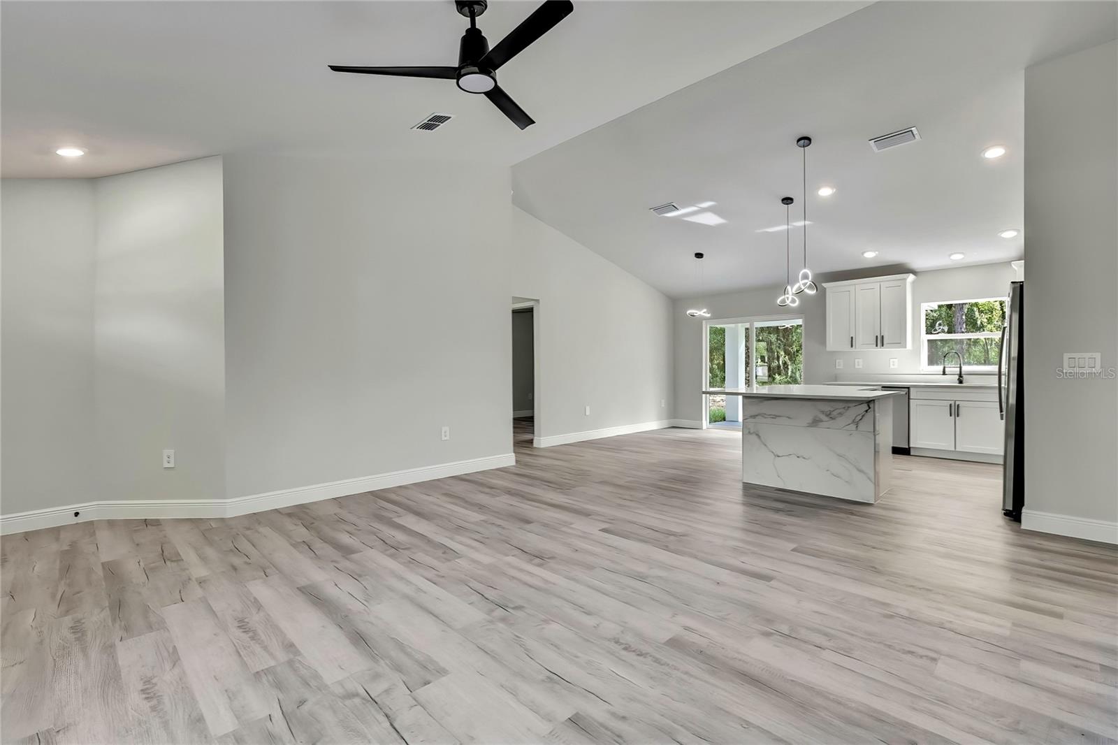 Image 3 of 15 For 3331 Gates Lane