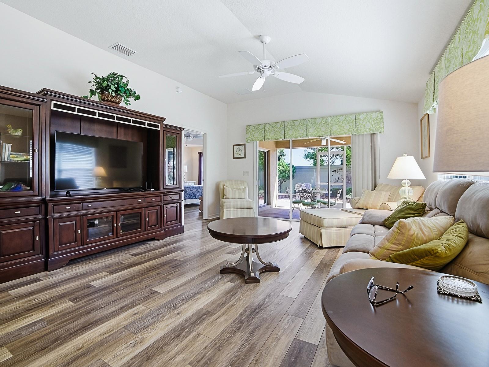 Image 11 of 43 For 3481 Oldham Lane