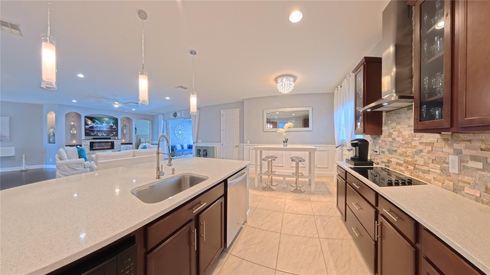 Image 25 of 60 For 703 Calabria Way