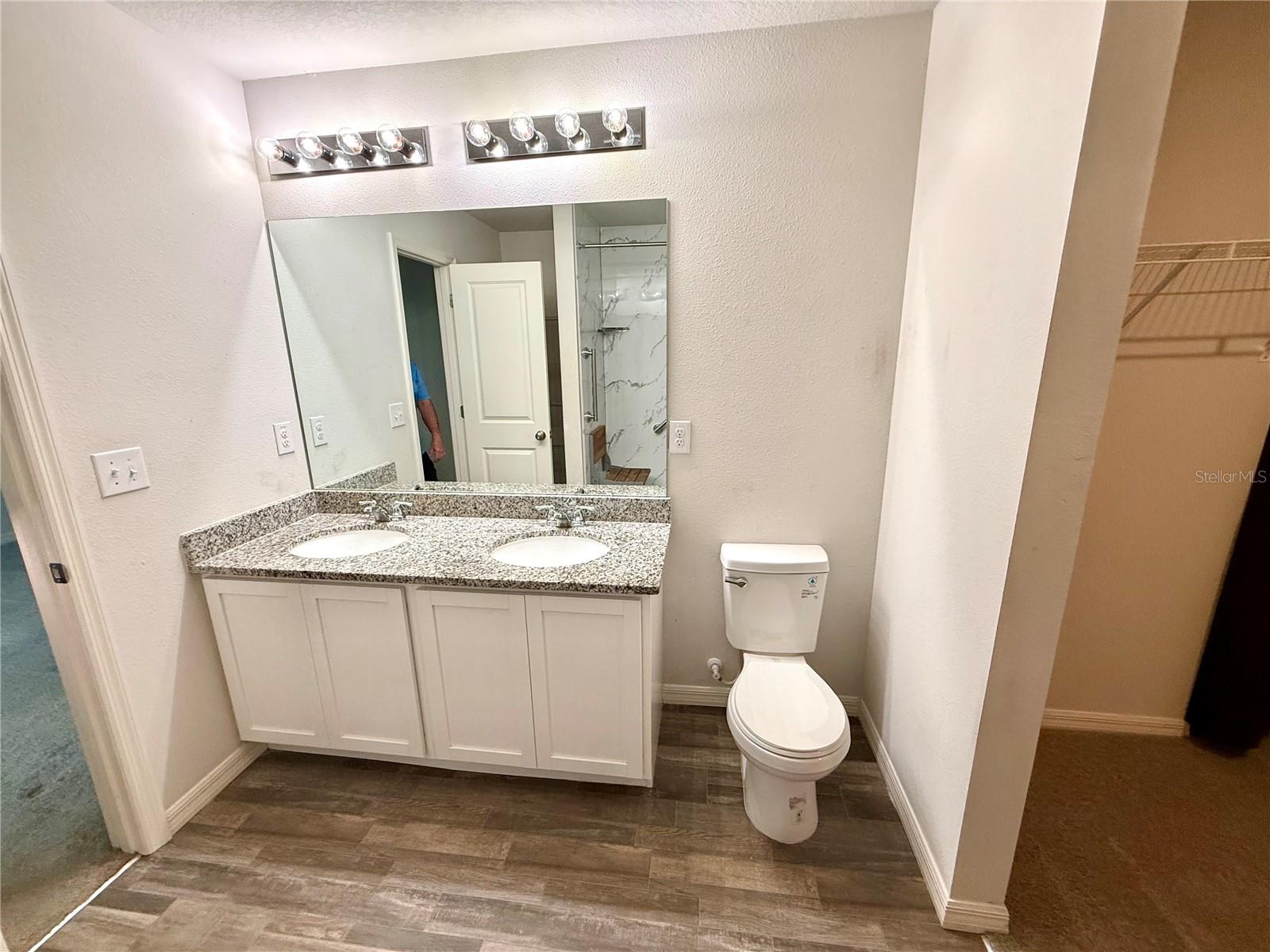 Image 15 of 30 For 27016 Anthony Avenue