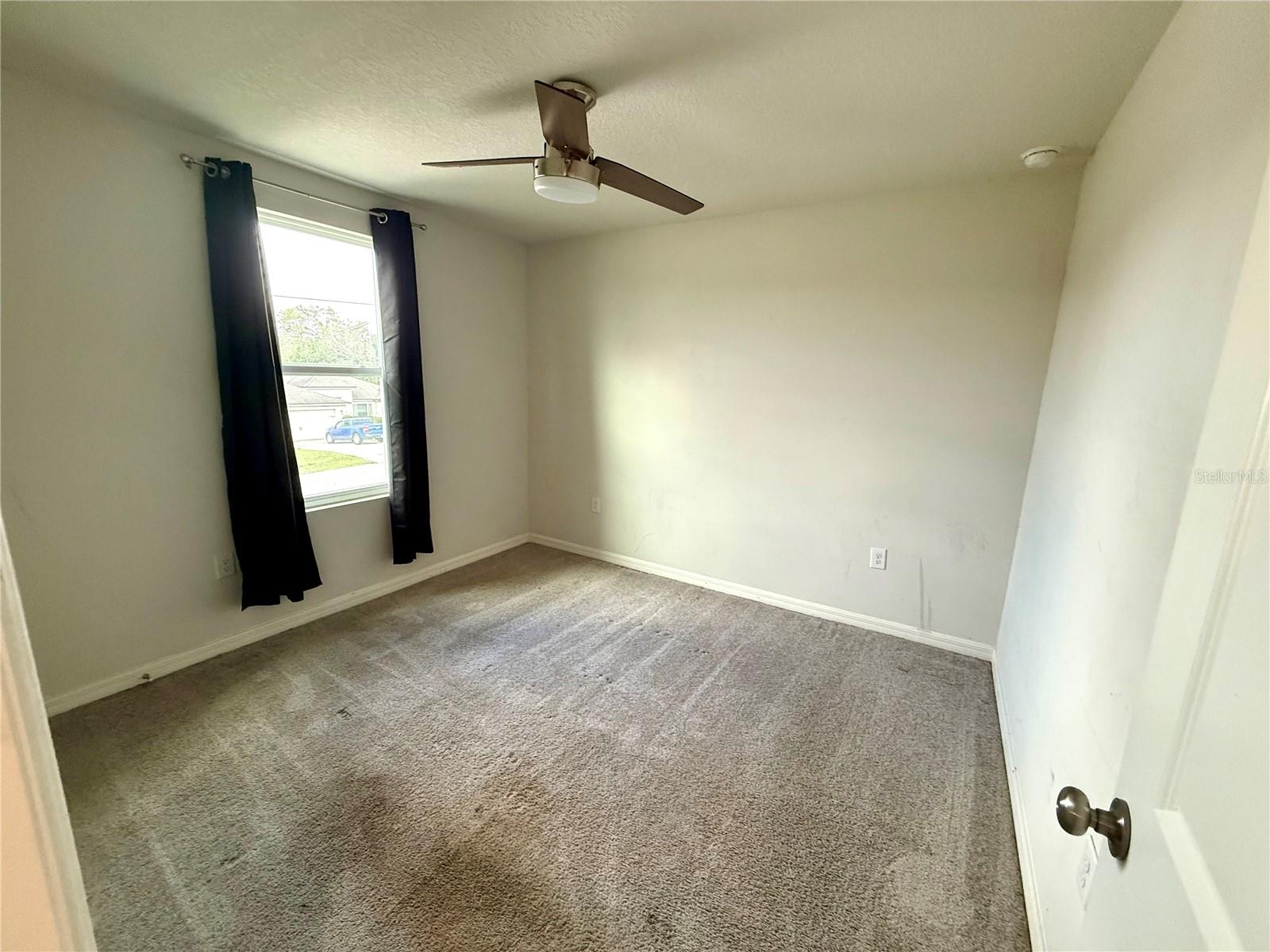 Image 18 of 30 For 27016 Anthony Avenue