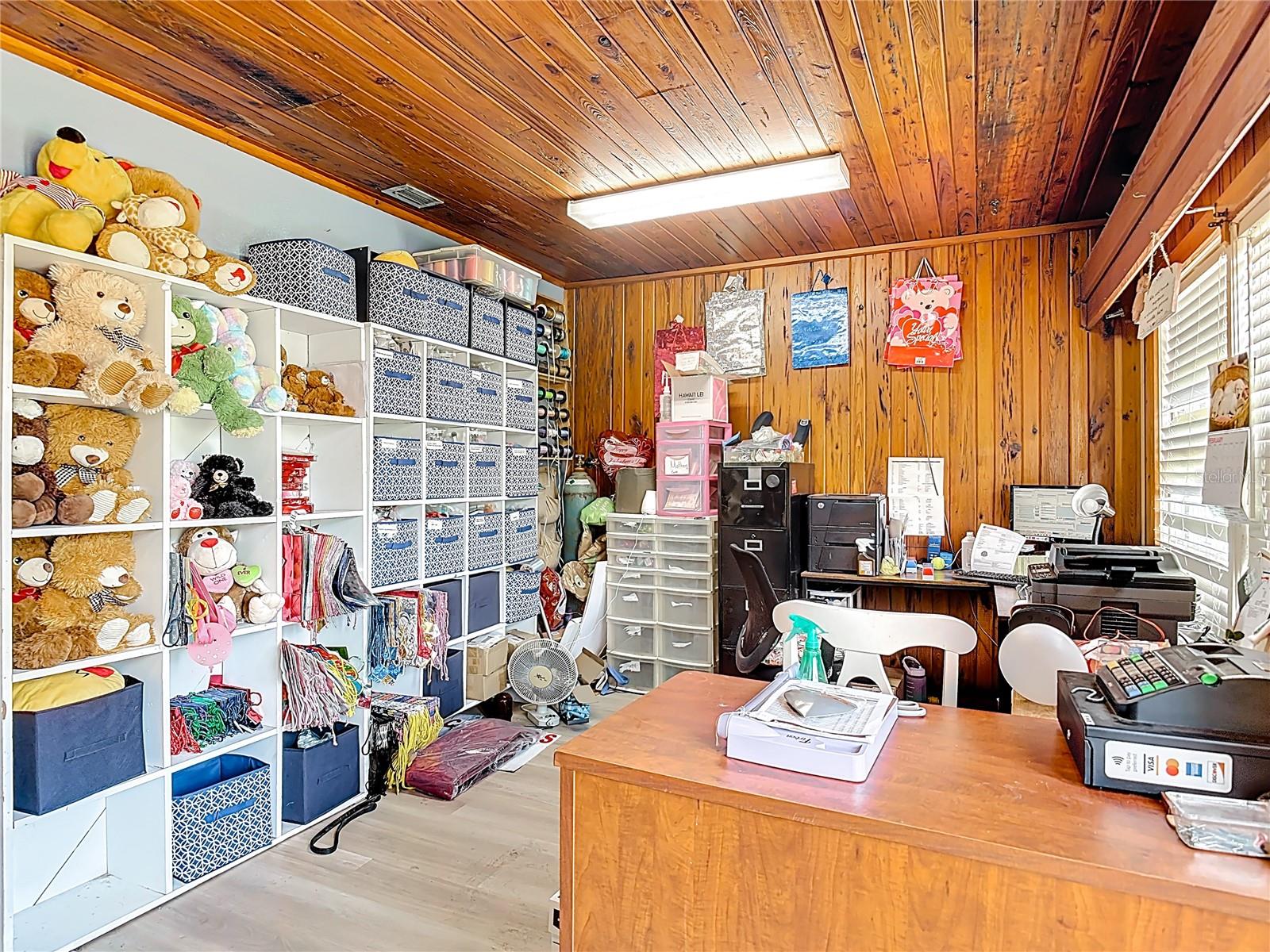 Image 12 of 58 For 6942 Old Highway 441 S