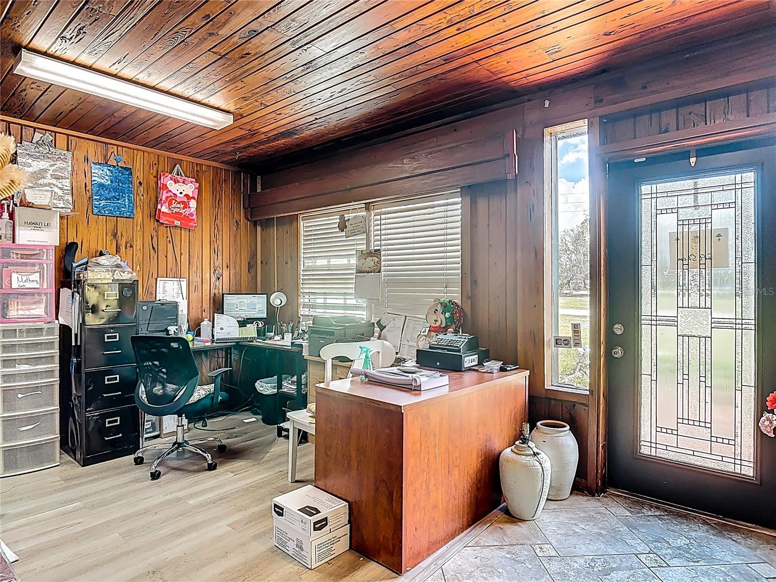 Image 13 of 58 For 6942 Old Highway 441 S