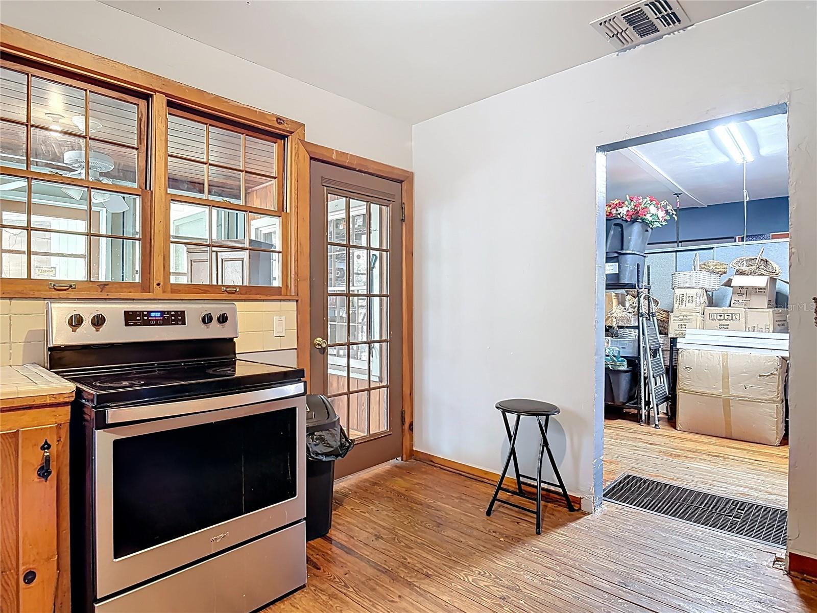 Image 19 of 58 For 6942 Old Highway 441 S