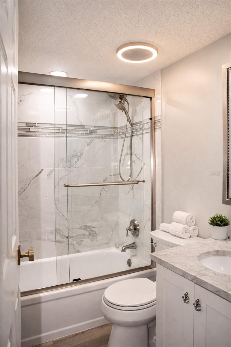 Image 11 of 15 For 877 N Highway A1a 803