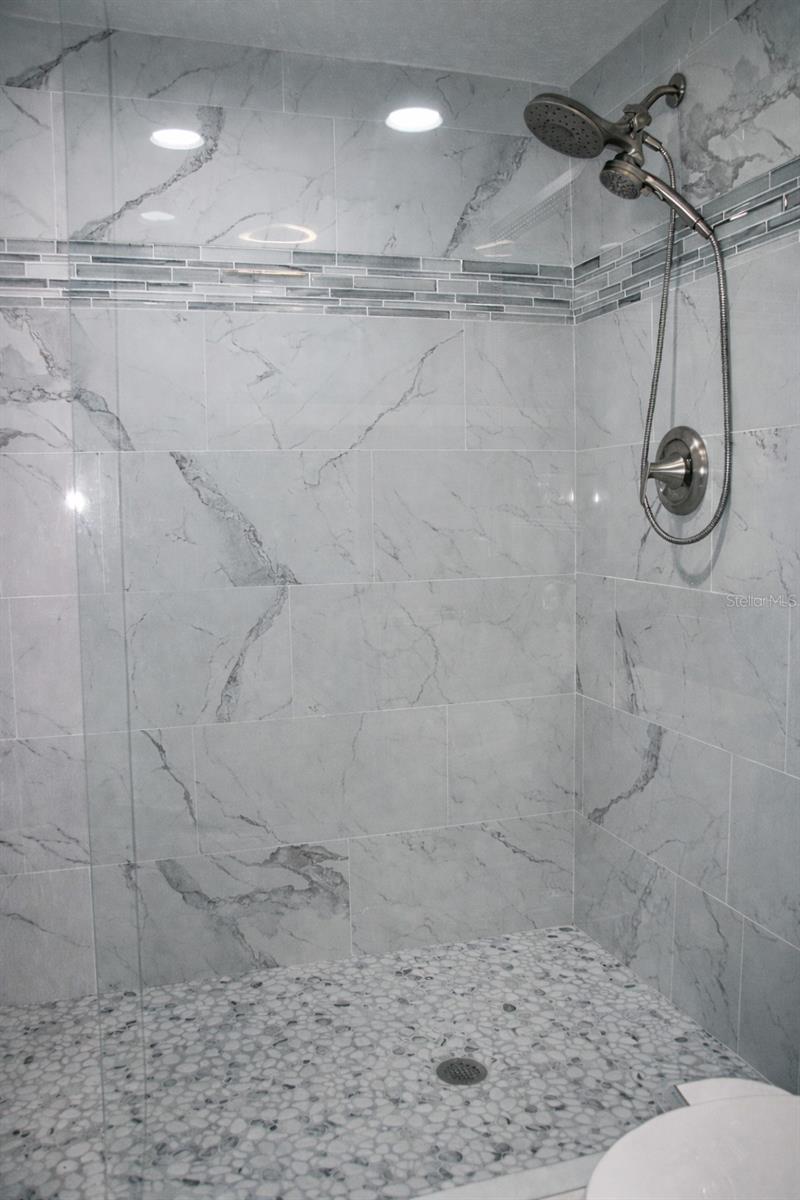 Image 9 of 15 For 877 N Highway A1a 803