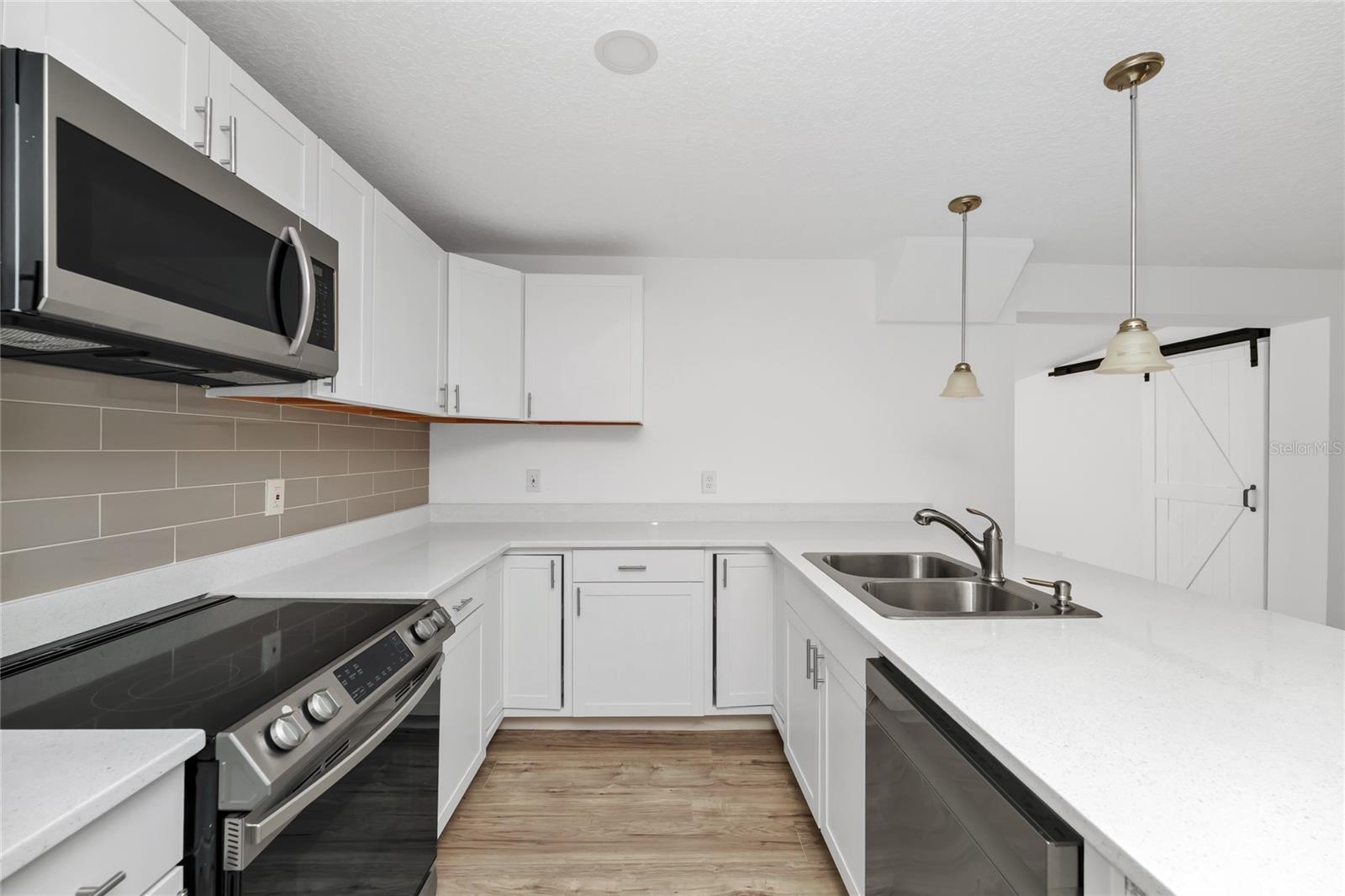 Image 13 of 40 For 1244 Lake Avenue