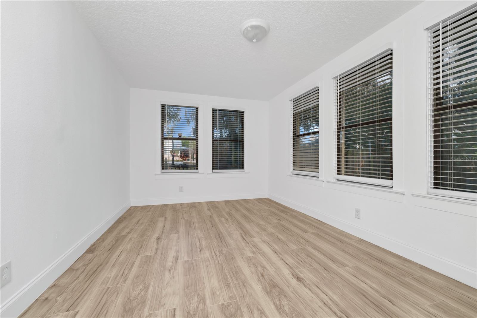 Image 22 of 40 For 1244 Lake Avenue