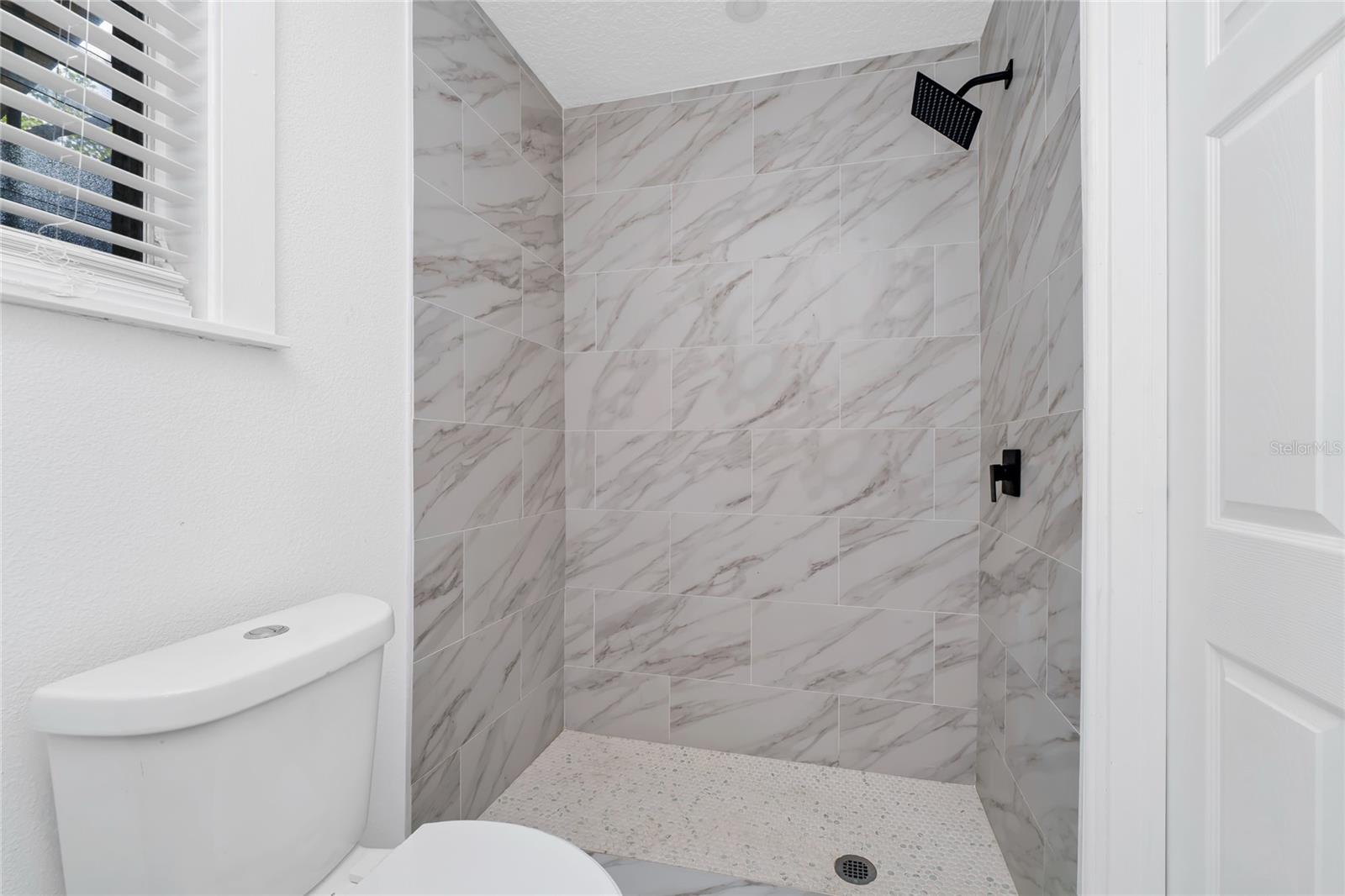 Image 25 of 40 For 1244 Lake Avenue