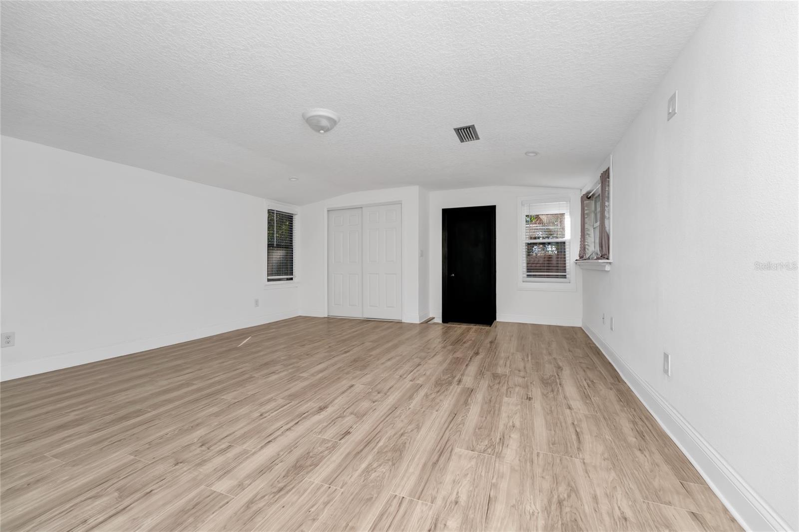 Image 26 of 40 For 1244 Lake Avenue