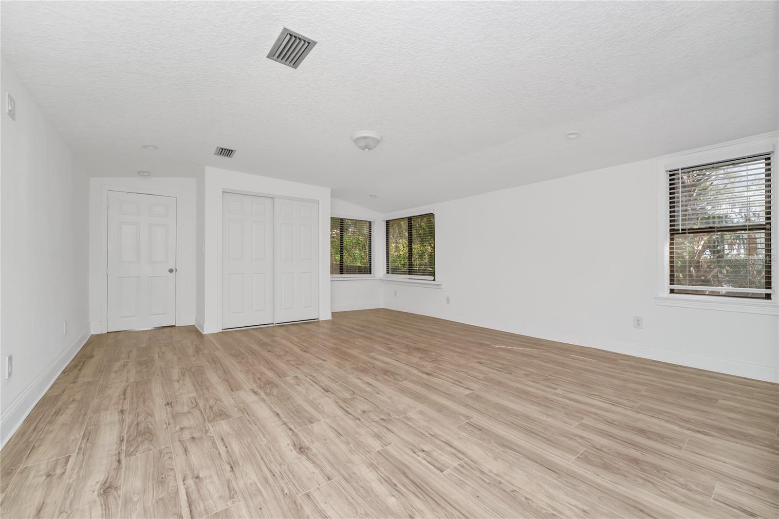 Image 28 of 40 For 1244 Lake Avenue