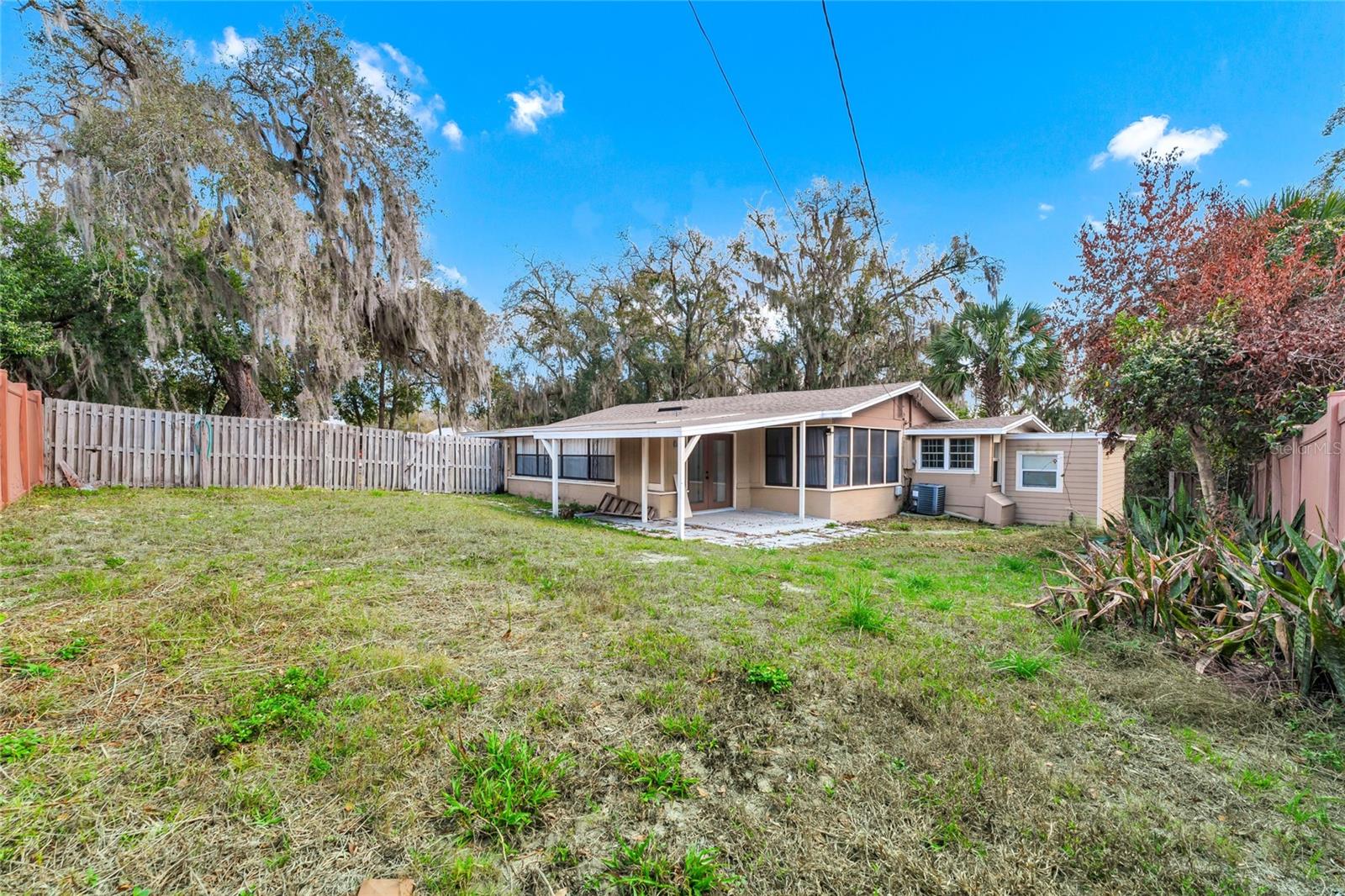 Image 6 of 40 For 1244 Lake Avenue