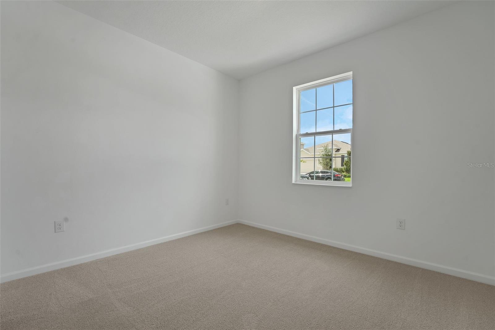 Image 10 of 32 For 405 Silver Palm Drive