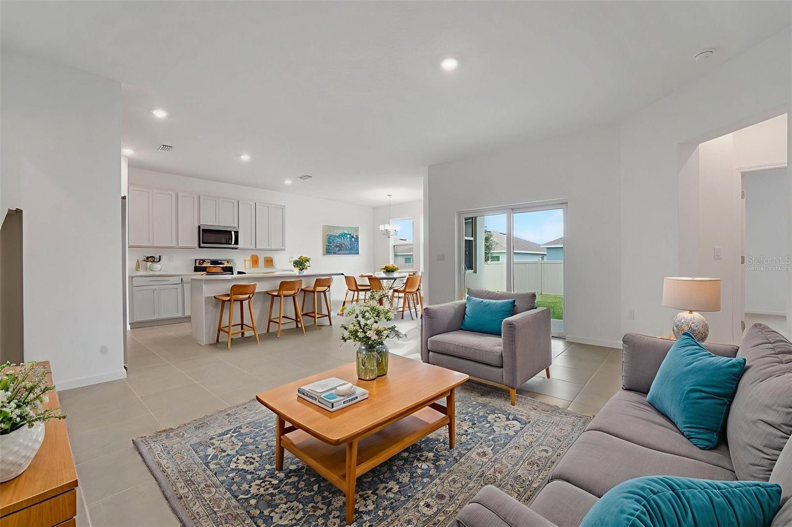 Image 13 of 32 For 405 Silver Palm Drive