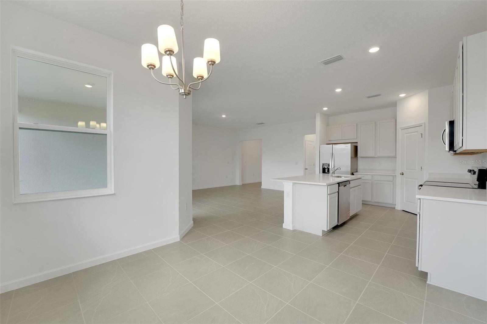 Image 19 of 32 For 405 Silver Palm Drive