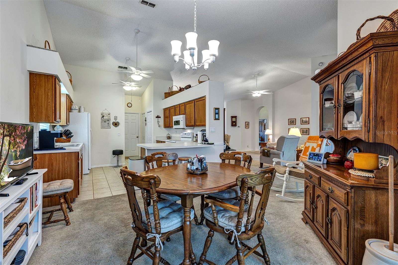 Image 12 of 41 For 26035 Oakmount Drive