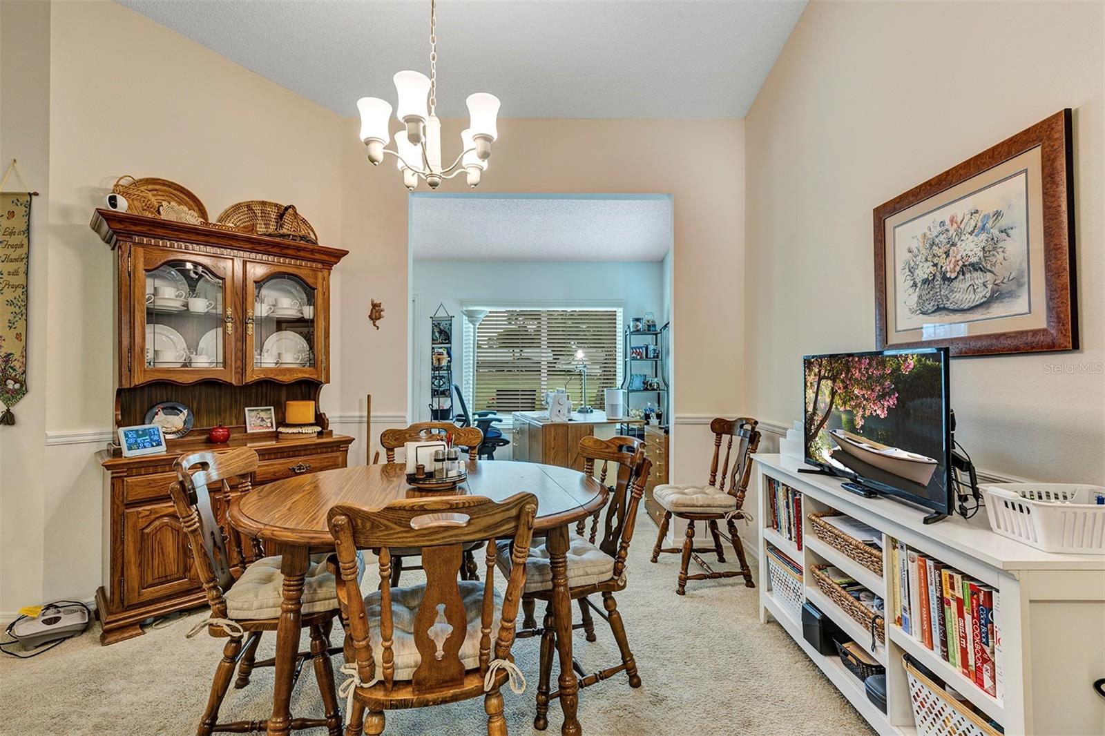 Image 17 of 41 For 26035 Oakmount Drive