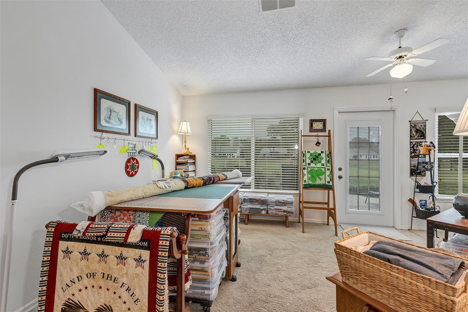 Image 18 of 41 For 26035 Oakmount Drive