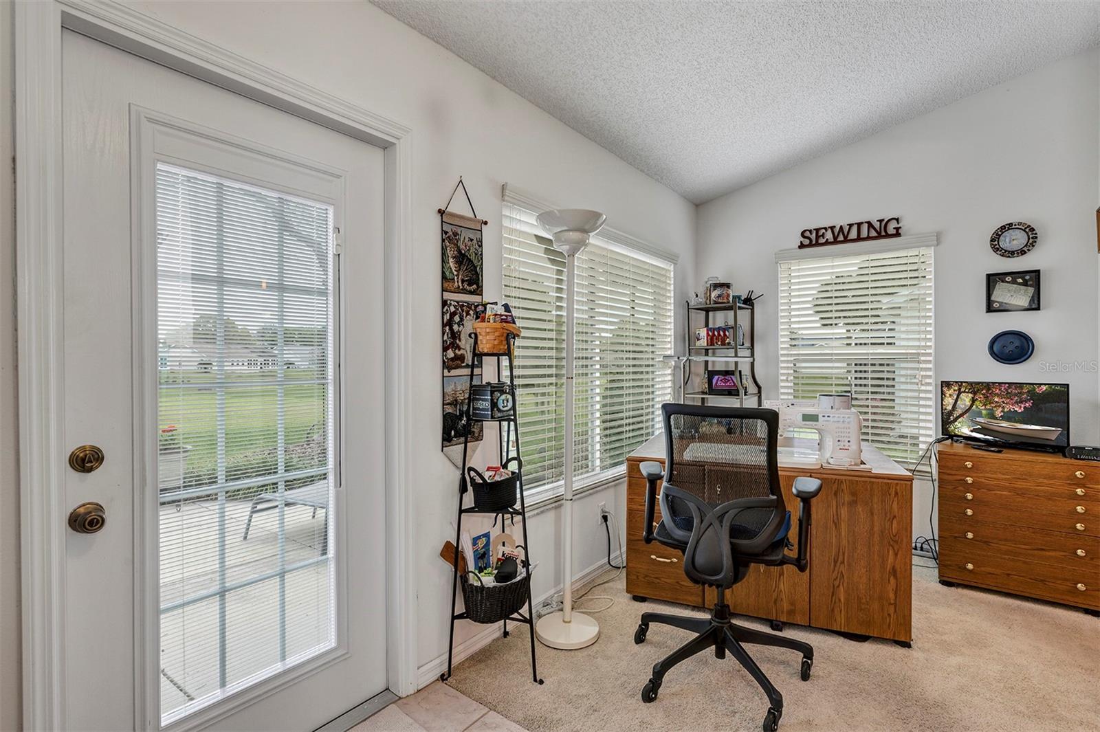 Image 20 of 41 For 26035 Oakmount Drive