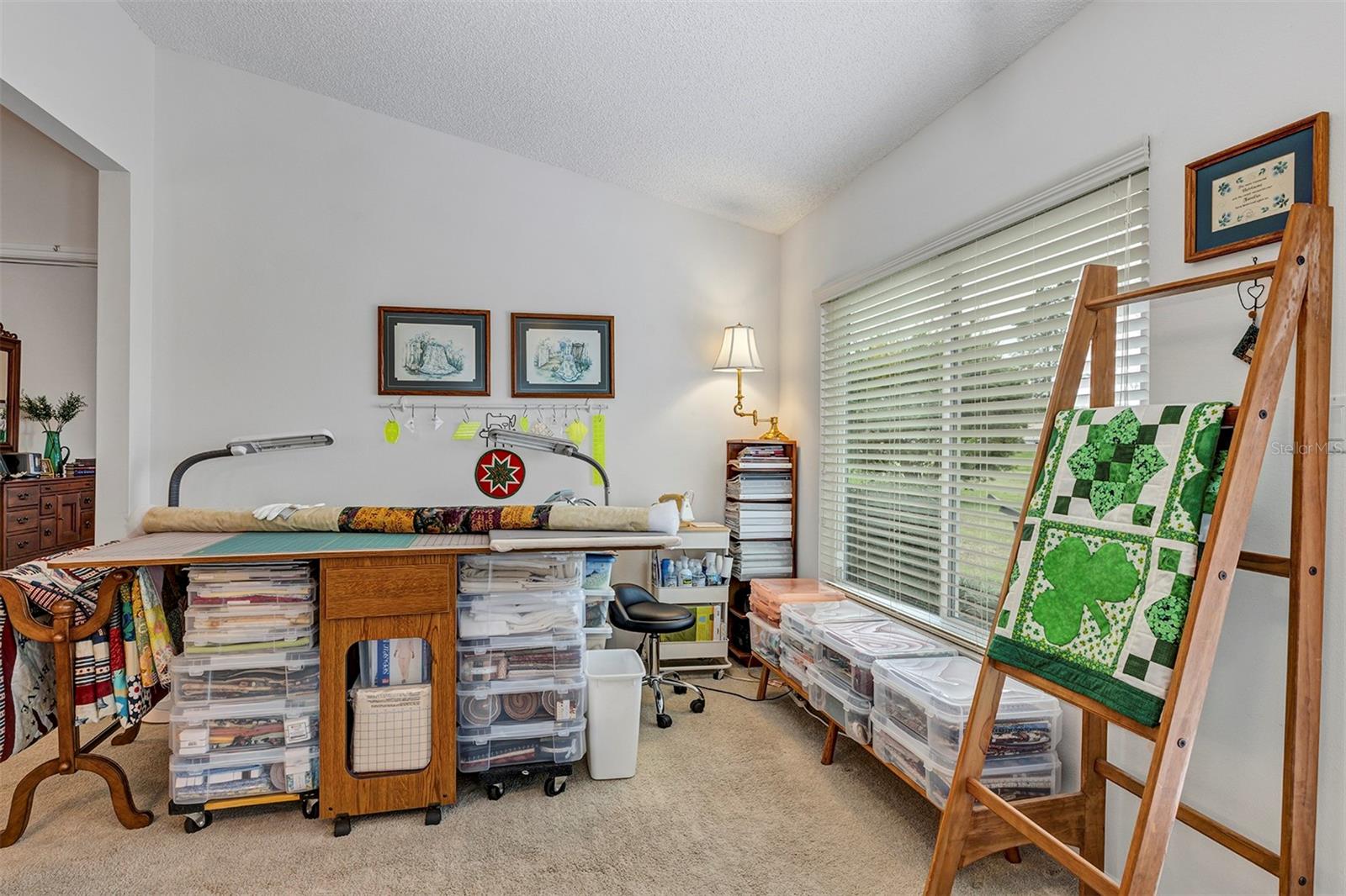 Image 21 of 41 For 26035 Oakmount Drive