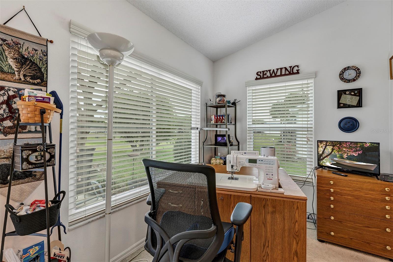 Image 22 of 41 For 26035 Oakmount Drive