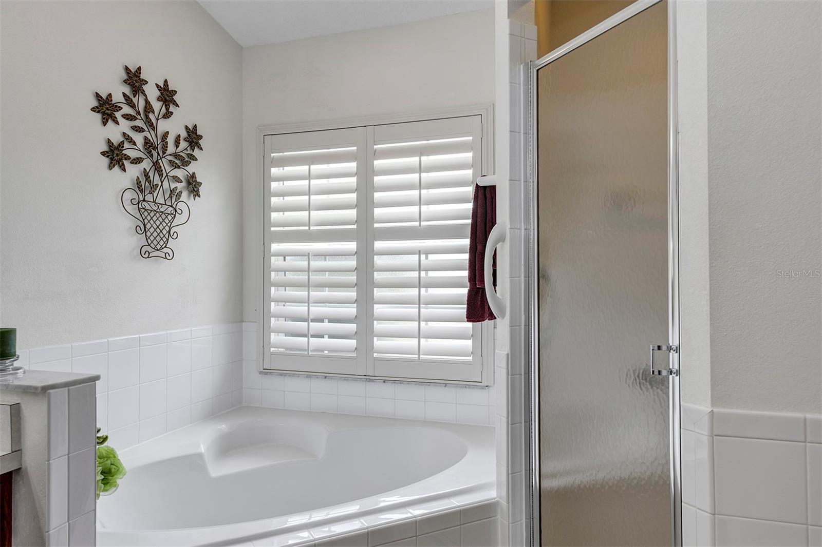 Image 27 of 41 For 26035 Oakmount Drive