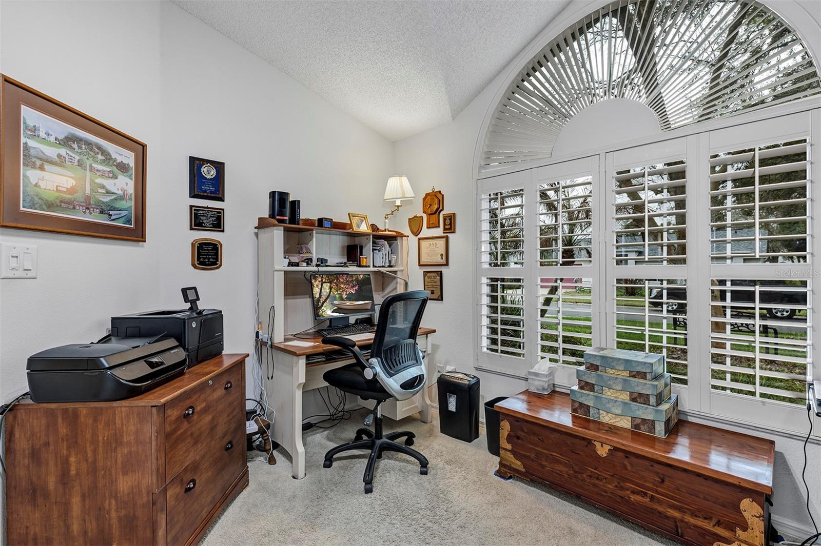 Image 5 of 41 For 26035 Oakmount Drive