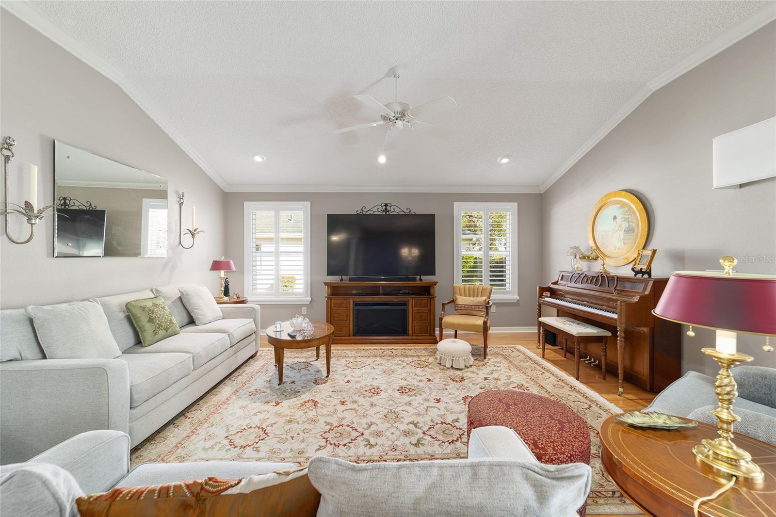 Image 16 of 82 For 2967 Saint Thomas Lane