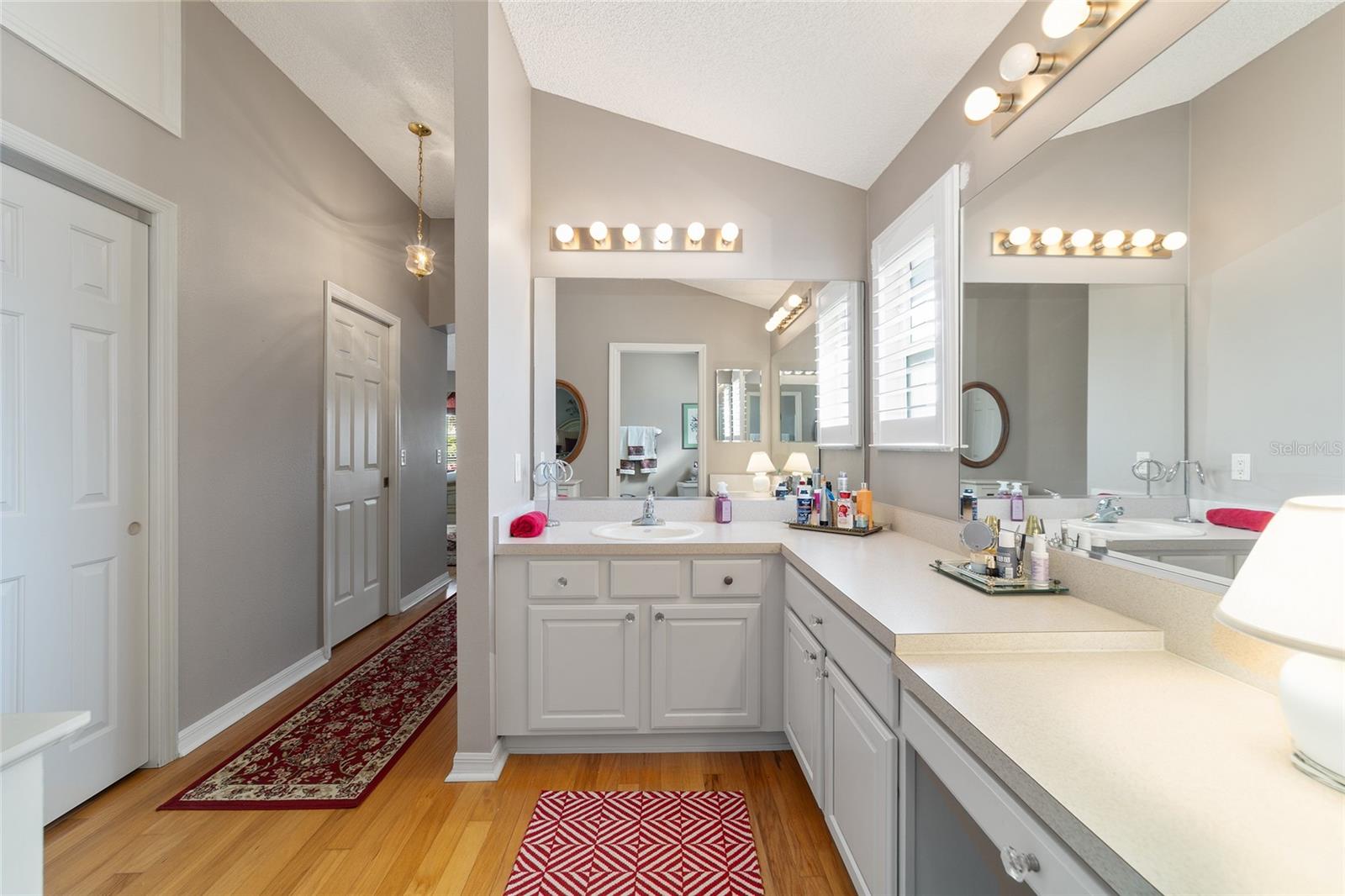 Image 46 of 82 For 2967 Saint Thomas Lane