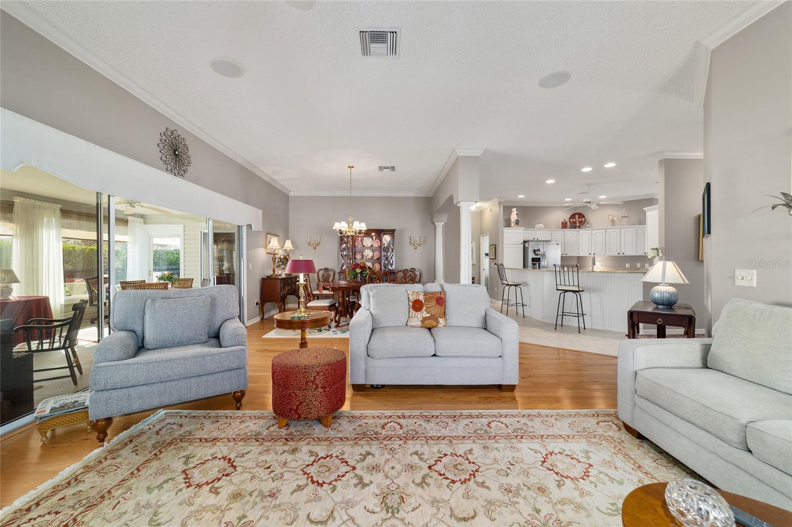 Image 76 of 82 For 2967 Saint Thomas Lane