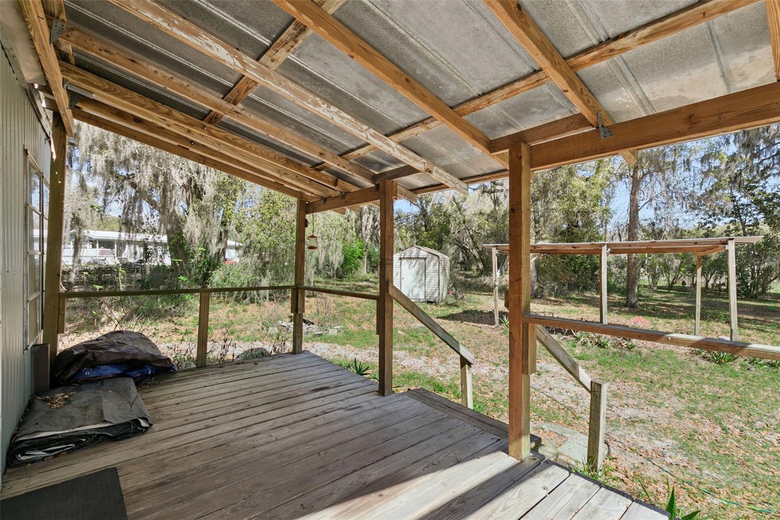 Image 19 of 31 For 15527 Trousdale Street