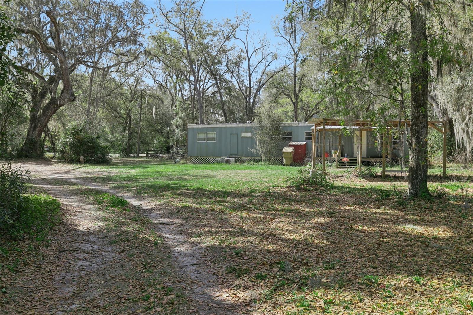 Image 24 of 31 For 15527 Trousdale Street