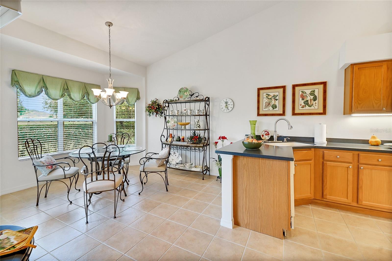 Image 19 of 57 For 24128 Robinwood Street