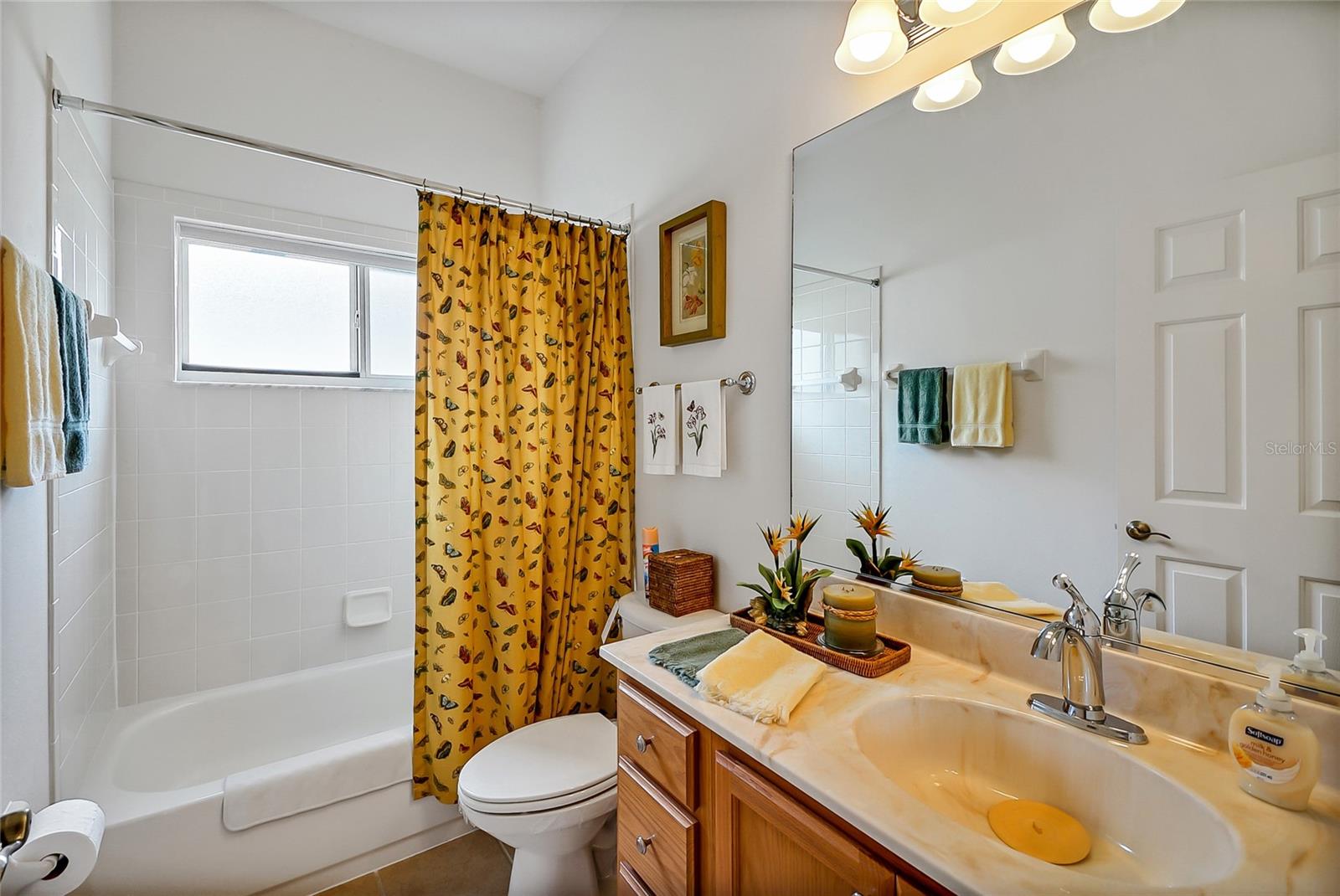 Image 33 of 57 For 24128 Robinwood Street