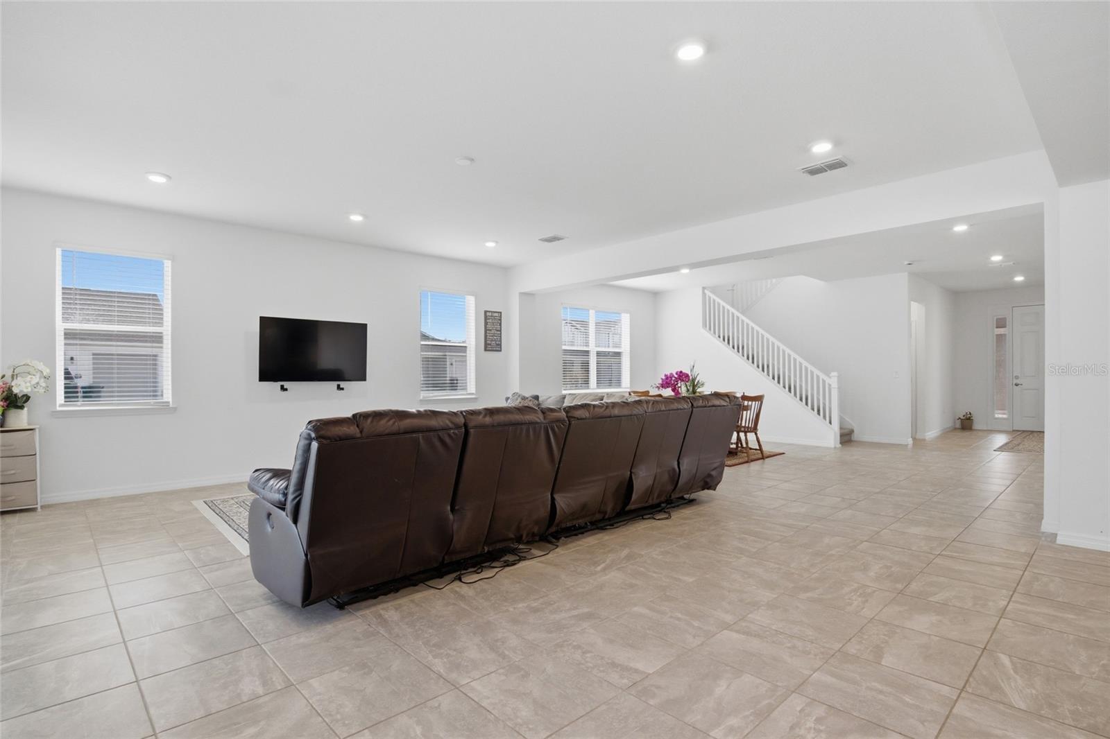 Image 10 of 81 For 7045 65th Street