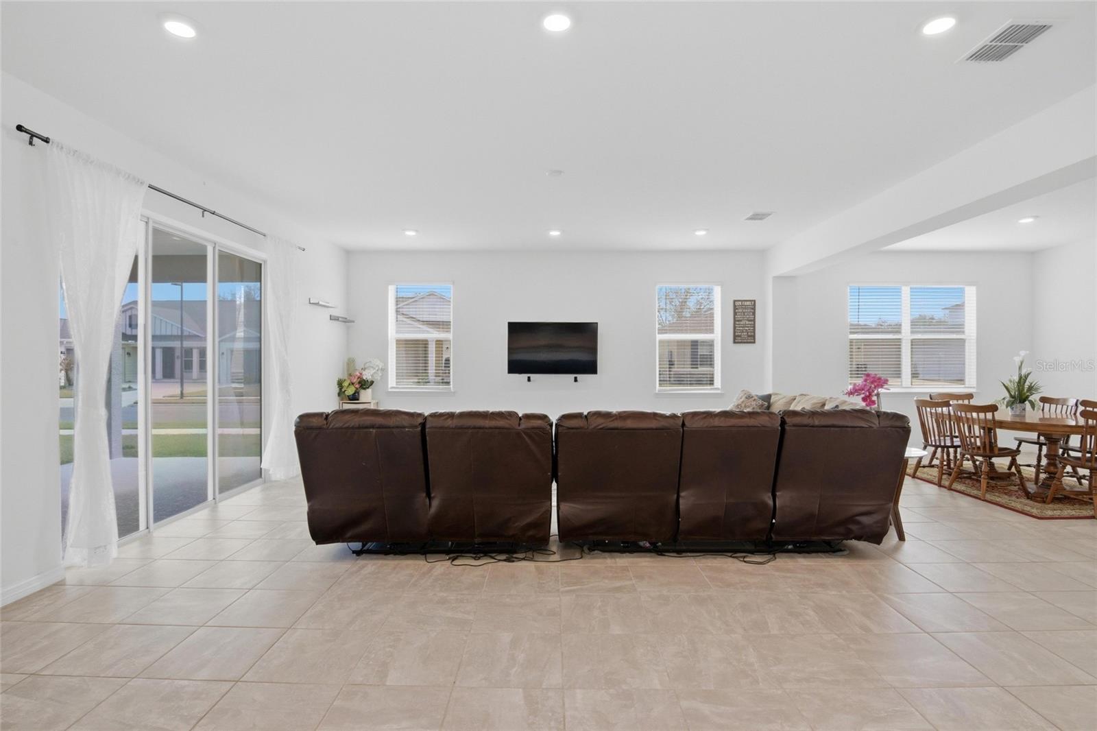 Image 9 of 81 For 7045 65th Street